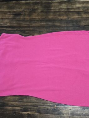 Old Navy Bright Fuchsia Pencil Skirt